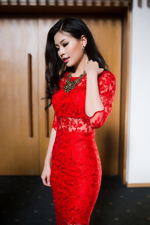 Những mẫu váy ren ngọt ngào đón thu 2014 - Báo Quảng Ninh điện tử