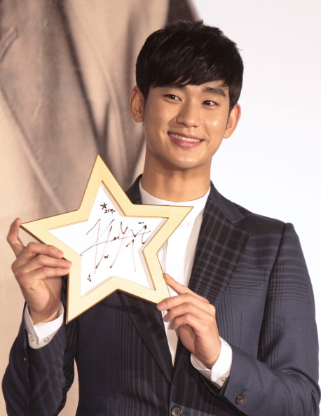 Đám đông gây náo loạn sân bay Đài Loan vì Kim Soo Hyun 3