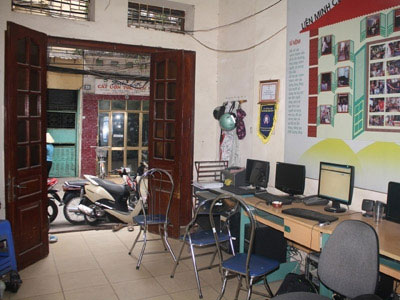Mang bầu, gi&agrave; rụng răng vẫn b&aacute;n d&acirc;m ở H&agrave; Nội	 1