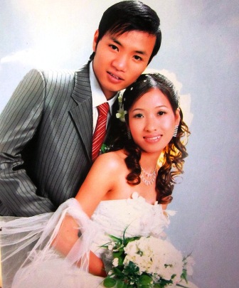 Chồng bắn vợ bầu 8 th&aacute;ng, chết cả mẹ lẫn con 1