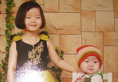Nghi án cô dâu Việt ôm hai con nhảy lầu vì bị bạo hành  2