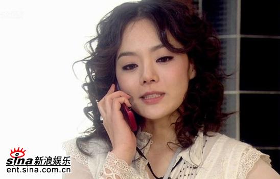 Sao châu Á mặt biến dạng như búp bê vì Sao châu Á mặt biến dạng như búp bê vì