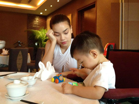 Nh&igrave;n lại h&agrave;nh tr&igrave;nh xuất hiện 