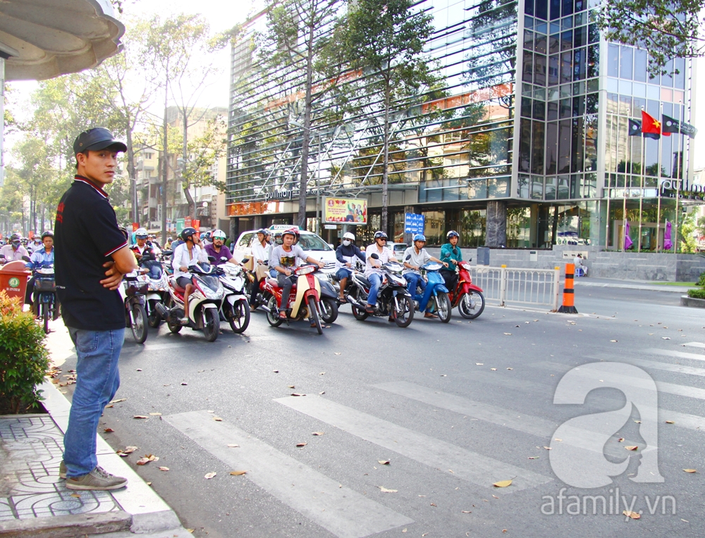 Sự khác biệt giữa giao thông ở Hà Nội và Sài Gòn qua những bức ảnh 10