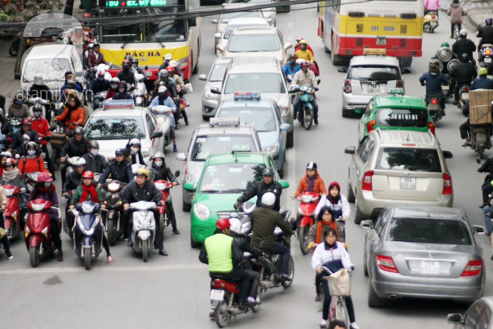Sự khác biệt giữa giao thông ở Hà Nội và Sài Gòn qua những bức ảnh 11