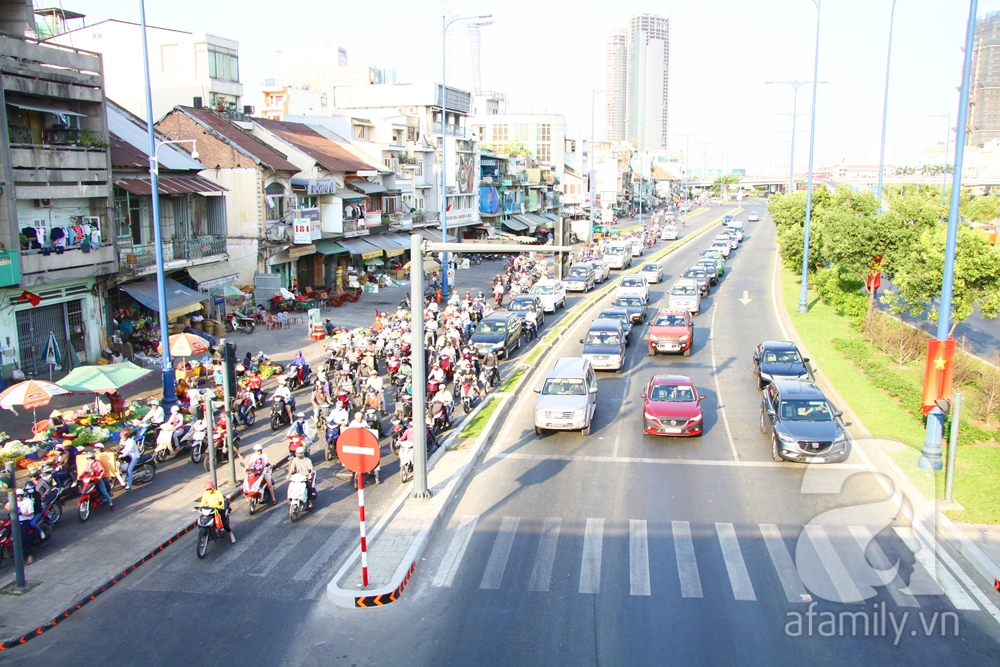 su-khac-biet-giua-giao-thong-o-ha-noi-va-sai-gon-qua-nhung-buc-anh.JPG