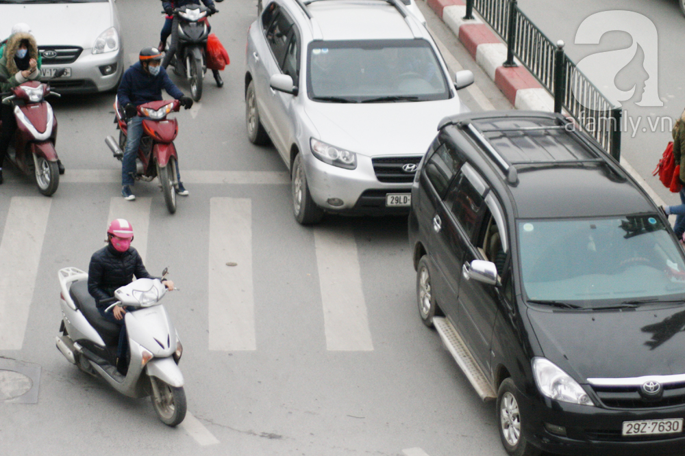 Sự khác biệt giữa giao thông ở Hà Nội và Sài Gòn qua những bức ảnh 15
