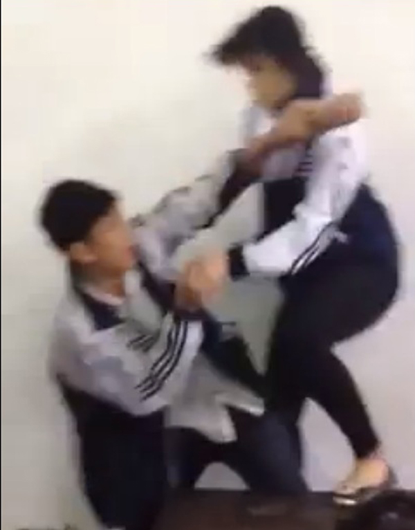 bạo lực học đường