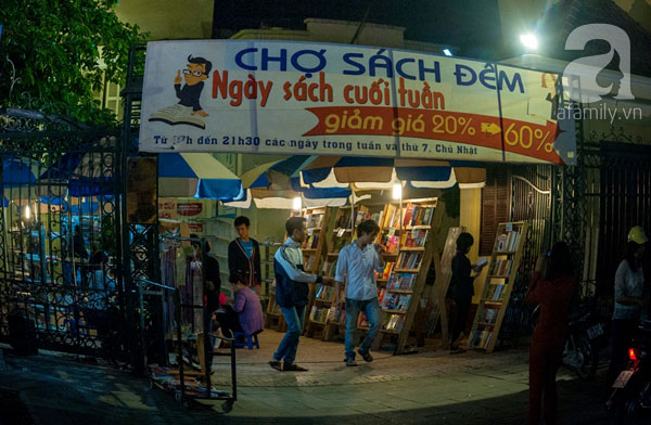 chợ sách đêm