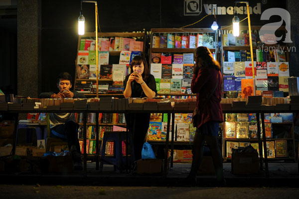 chợ sách đêm