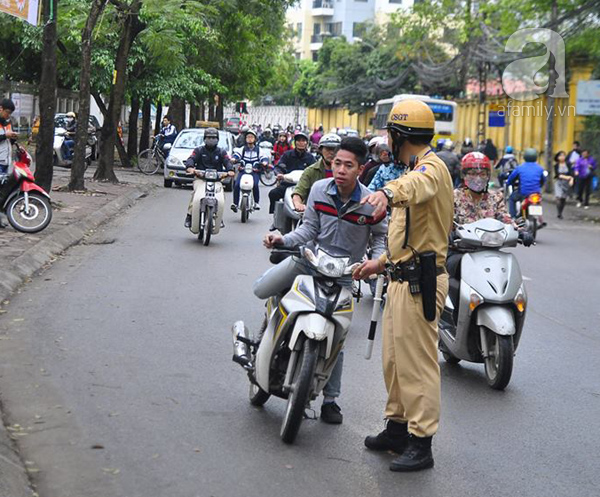 xử phạt mũ bảo hiểm