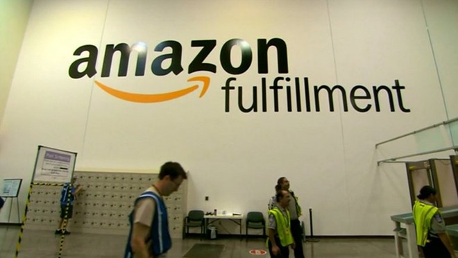 Nhân viên Amazon làm việc ra sao trong kho hàng khổng lồ? 19