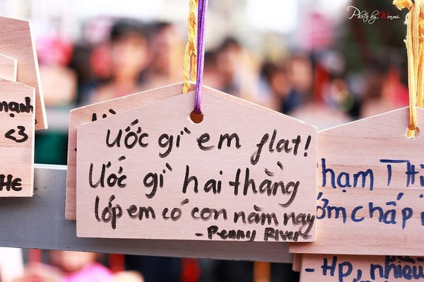 Xấu hổ vì những 