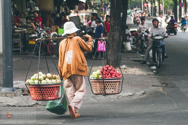 Chùm ảnh: Thương lắm những gánh quà rong trên phố Sài Gòn 1