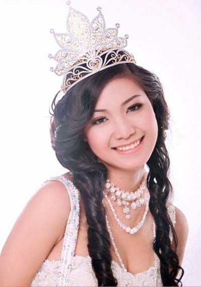 Những Hoa hậu Việt Nam gây tranh cãi khi vừa đăng quang 3