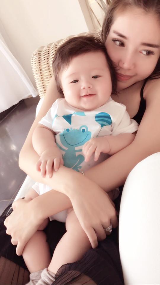 Elly Trần Elly Trần