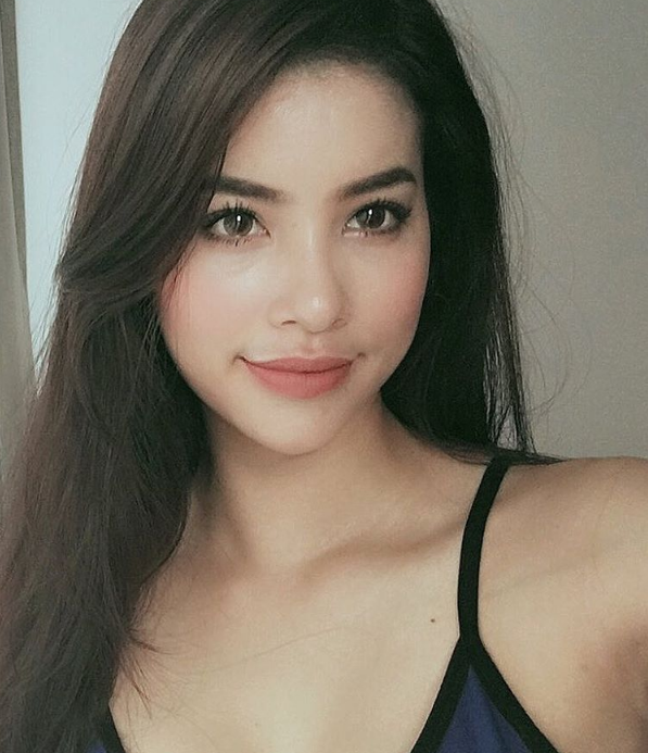 Phạm Hương 