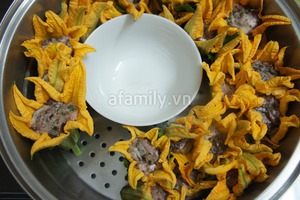 B&ocirc;ng b&iacute; nhồi thịt hấp đẹp mắt ngon miệng 8