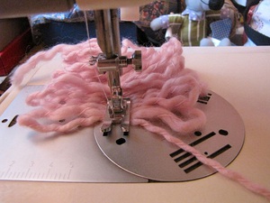 Thêm một cách làm khăn len không cần đan 5