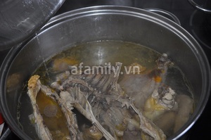 N&oacute;ng hổi xu&yacute;t xoa m&oacute;n canh g&agrave; khoai lang 3