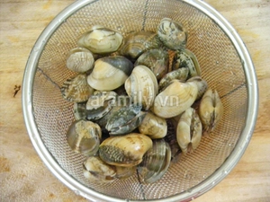 N&oacute;ng hổi b&aacute;t canh ngh&ecirc;u kim chi cho bữa cơm ng&agrave;y lạnh 3