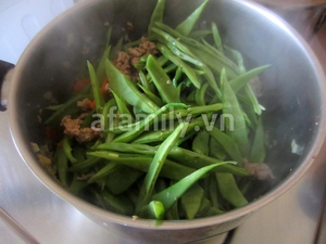 Thịt băm x&agrave;o đậu - giản dị m&agrave; ngon 11