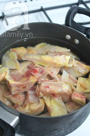 Cơm g&agrave; lạ miệng đổi m&oacute;n cuối tuần 4