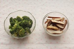 Canh trứng c&uacute;t lạ miệng ngon cơm 5