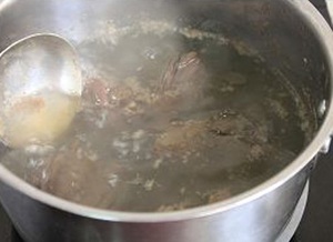 Nấu canh nấm mát lành bổ dưỡng cho cả nhà 3