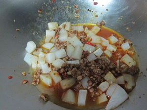 Củ cải xào thịt băm giản dị ngon cơm 9