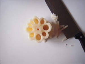 Củ sen kẹp t&ocirc;m thịt chi&ecirc;n gi&ograve;n lạ miệng ngon cơm 4