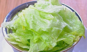 Salad gà chua ngọt dễ ăn 4