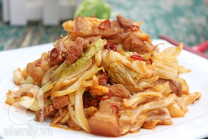 Bắp cải xào thịt ba chỉ lạ miệng ngon cơm 9