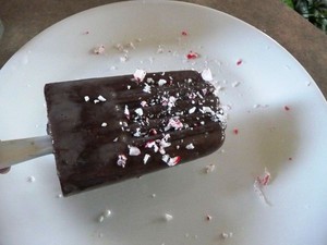 Kem chocolate bạc hà cho hè bớt nóng 6