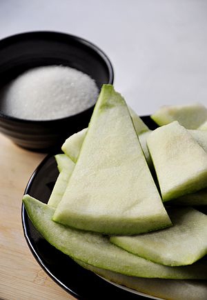 L&agrave;m mứt dưa hấu thanh m&aacute;t bằng phần c&ugrave;i trắng 1