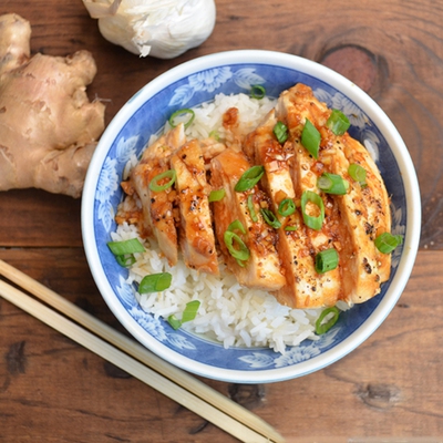 Bữa tối ngon cơm với g&agrave; rim mặn ngọt 17
