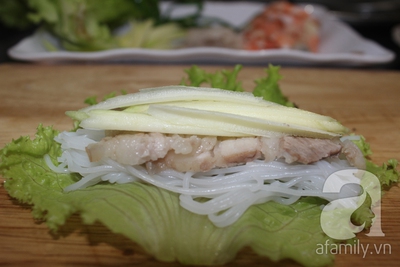 B&uacute;n cuốn t&ocirc;m thịt cực ngon cho bữa trưa văn ph&ograve;ng 16