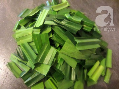 Bữa s&aacute;ng ngon miệng với x&ocirc;i dừa l&aacute; dứa giản dị 5