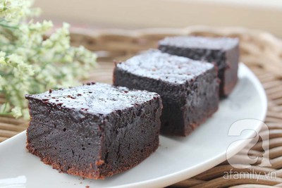 Dùng nồi cơm điện làm bánh brownies ngon tuyệt đỉnh 24