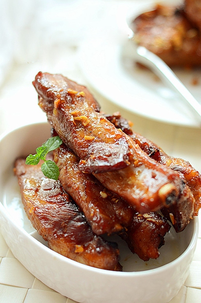 M&oacute;n ngon cuối tuần: Sườn nướng tỏi 11