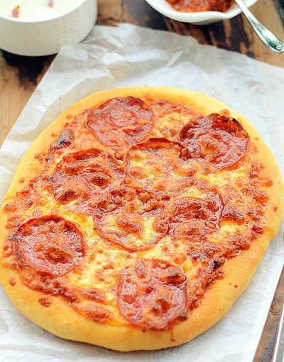 Pizza xúc xích làm đơn giản mà ăn cực ngon! 18