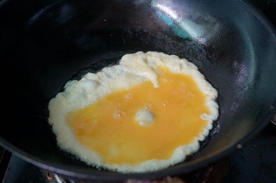 Trứng chiên tôm thơm ngon bổ dưỡng 9