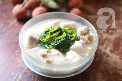 Canh khoai sọ nấu sườn ngọt lành dân dã 15