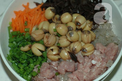 Học mẹ Đậu c&aacute;ch l&agrave;m nem hạt sen ngon miễn ch&ecirc;! 13
