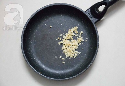 C&agrave;ng ghẹ rang muối ớt nh&acirc;m nhi m&atilde;i kh&ocirc;ng ch&aacute;n! 10
