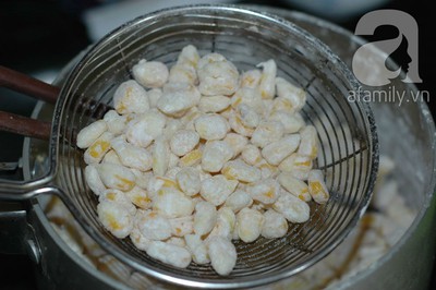 B&iacute; quyết cho m&oacute;n ng&ocirc; chi&ecirc;n tơi gi&ograve;n thật thơm ngon 11