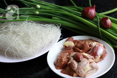 Bún xào lòng gà đổi món cho bữa sáng 3