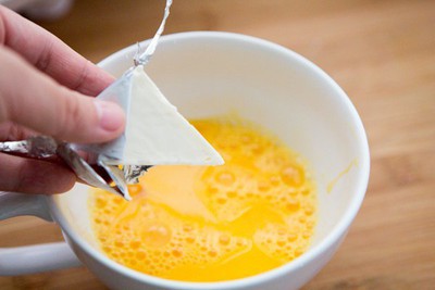 Trứng chi&ecirc;n kiểu mới lạ miệng ngon cơm 6