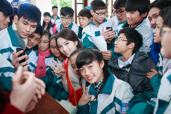 HH Kỳ Duy&ecirc;n v&agrave; Mai Phương Th&uacute;y được v&iacute; giống 