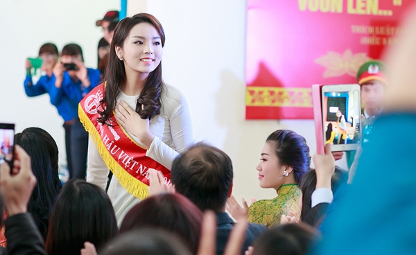 HH Kỳ Duy&ecirc;n v&agrave; Mai Phương Th&uacute;y được v&iacute; giống 